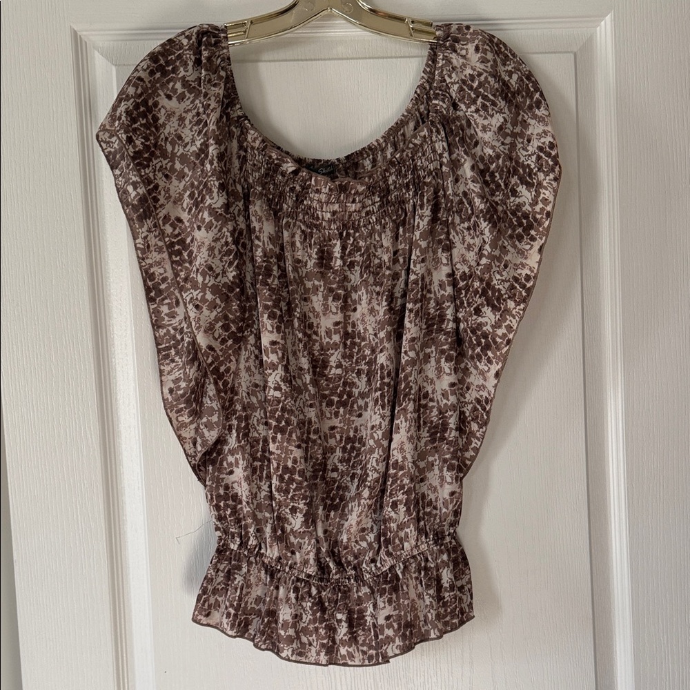 Elegant Brown Patterned Blouse with elastic band